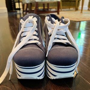 NEVER WORN Navy Canvas Miu Miu platform sneakers !!